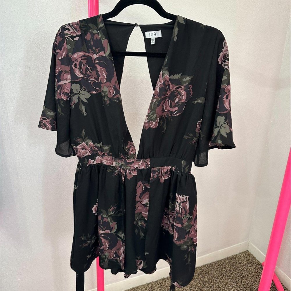 TOBI BLACK AND PURPLE ROSE ROMPER - SIZE M